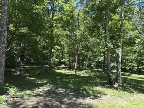 9713 E Birch Road Bloomfield IN 47424