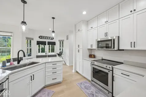 10791 Putnam Place Carmel IN 46032