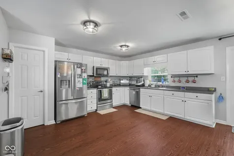 6412 Brooks Bend Boulevard Indianapolis IN 46237