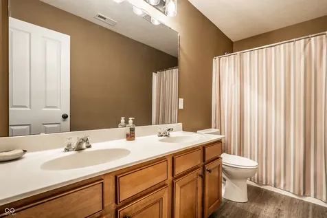 10190 Fantina Lane Fishers IN 46040