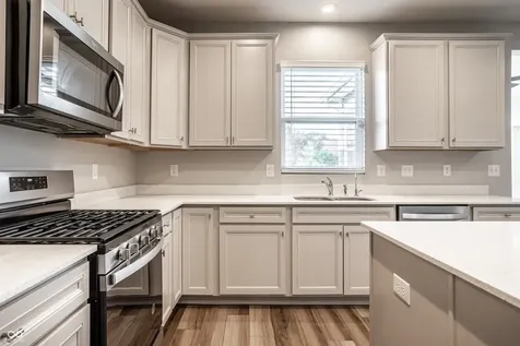 6845 Oakcrest Drive Mccordsville IN 46055