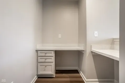6845 Oakcrest Drive Mccordsville IN 46055