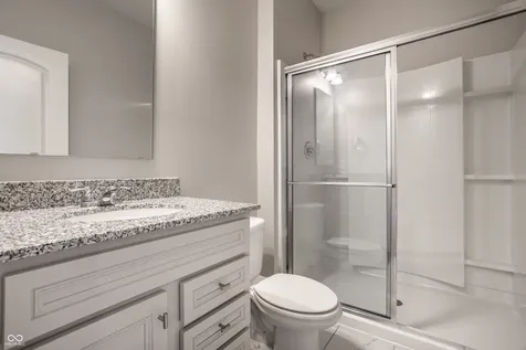 6845 Oakcrest Drive Mccordsville IN 46055