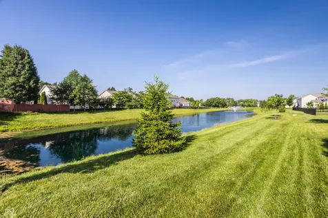 6845 Oakcrest Drive Mccordsville IN 46055