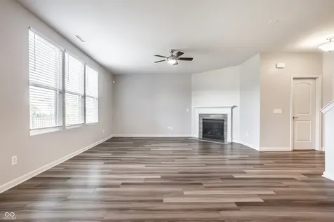 6845 Oakcrest Drive Mccordsville IN 46055