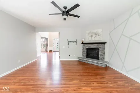 1325 Brentford Lane Greenwood IN 46143