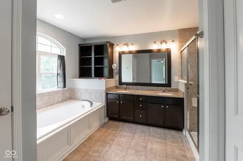 1325 Brentford Lane Greenwood IN 46143