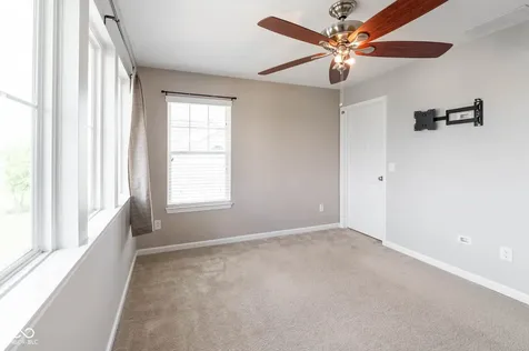 1325 Brentford Lane Greenwood IN 46143