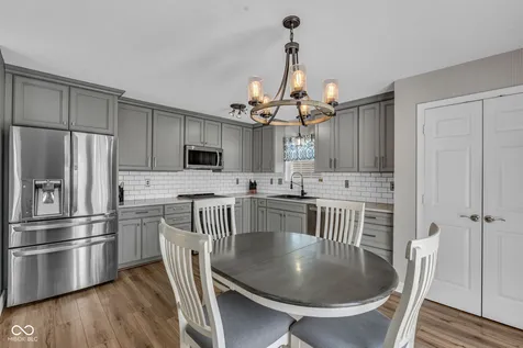 8353 Southern Springs Drive Indianapolis IN 46237