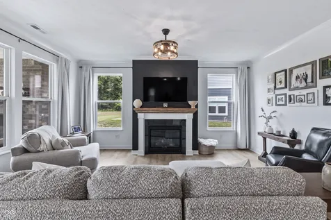 19402 Mcbee Avenue Westfield IN 46074