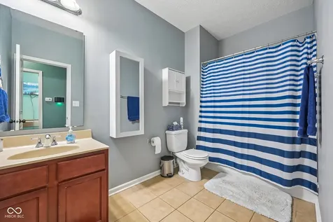 8072 Lawrence Woods Place Indianapolis IN 46236