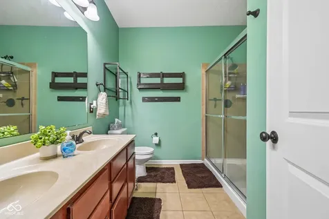 8072 Lawrence Woods Place Indianapolis IN 46236