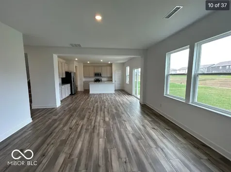 2274 S Stonehill Way New Palestine IN 46163