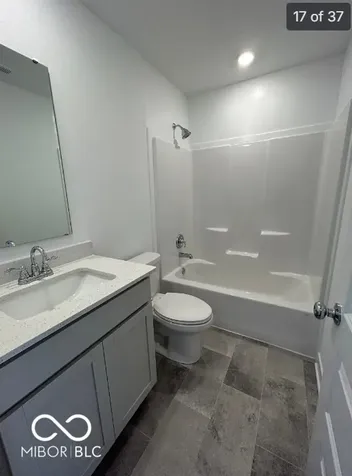 2274 S Stonehill Way New Palestine IN 46163