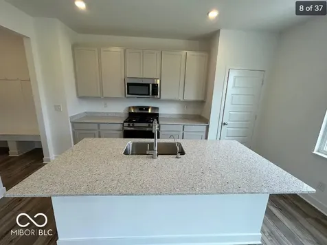 2274 S Stonehill Way New Palestine IN 46163