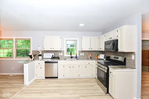 4813 E Thompson Road Indianapolis IN 46237