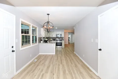4813 E Thompson Road Indianapolis IN 46237