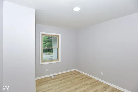 4813 E Thompson Road Indianapolis IN 46237