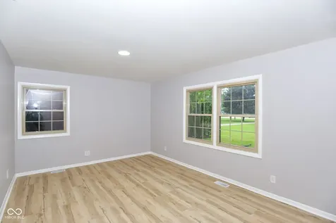4813 E Thompson Road Indianapolis IN 46237