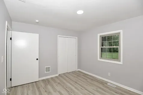 4813 E Thompson Road Indianapolis IN 46237