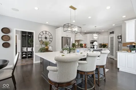 63 Hollaway Boulevard Brownsburg IN 46112