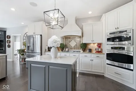 63 Hollaway Boulevard Brownsburg IN 46112