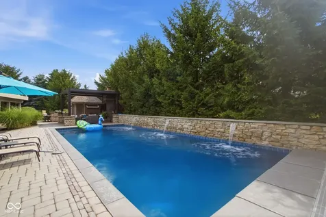 63 Hollaway Boulevard Brownsburg IN 46112