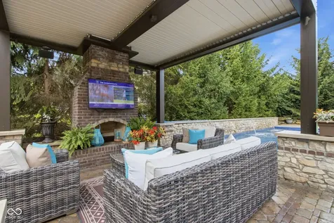 63 Hollaway Boulevard Brownsburg IN 46112