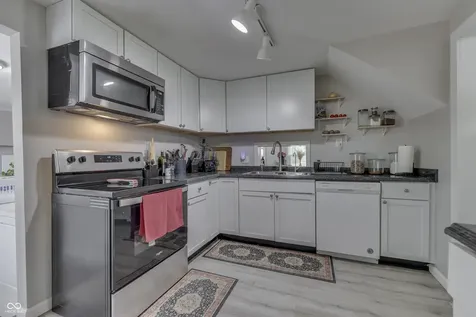 1532 E Markwood Avenue Indianapolis IN 46227