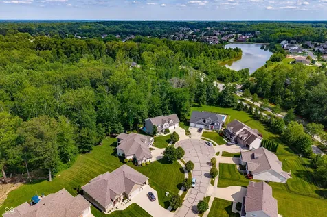 347 Westbrook Court Columbus IN 47201