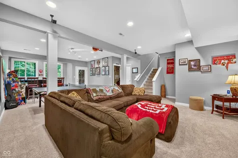 347 Westbrook Court Columbus IN 47201