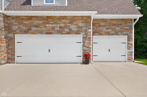 347 Westbrook Court Columbus IN 47201
