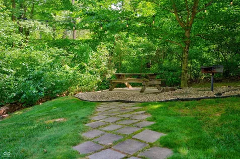 347 Westbrook Court Columbus IN 47201