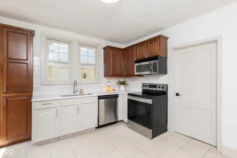 6154 Rosslyn Avenue Indianapolis IN 46220