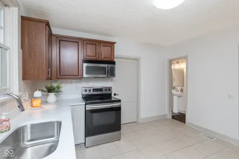 6154 Rosslyn Avenue Indianapolis IN 46220
