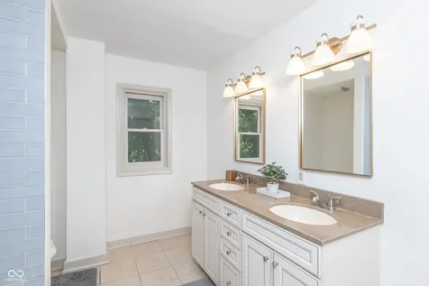 6154 Rosslyn Avenue Indianapolis IN 46220