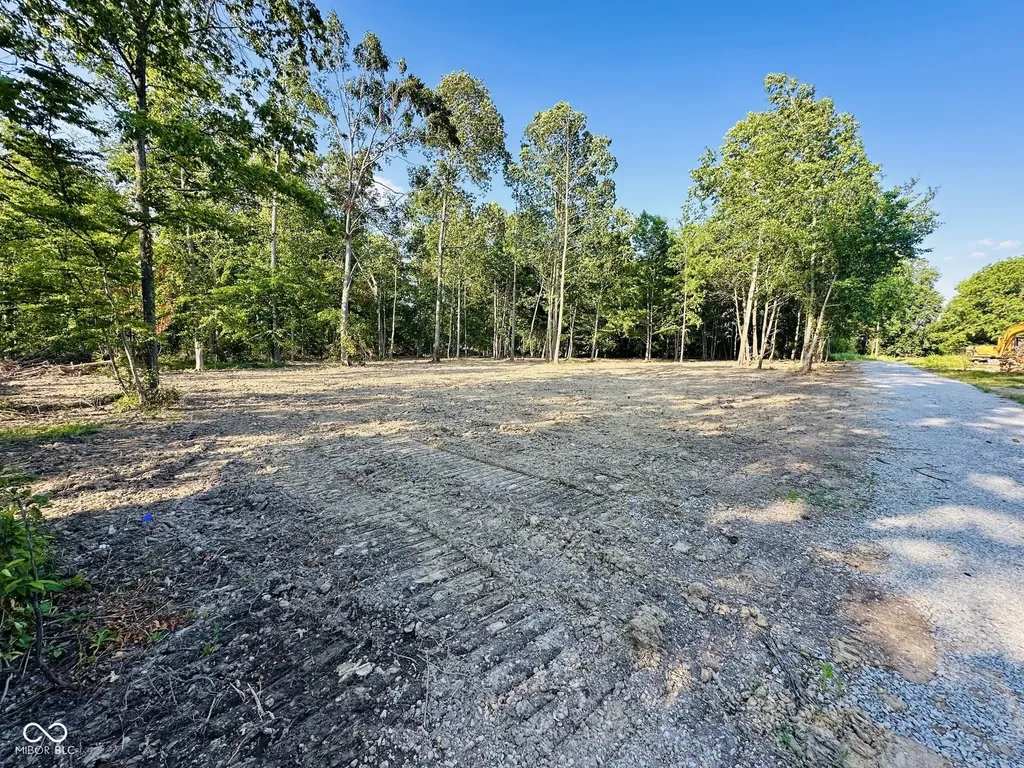 Tract B W Private Rd 775 S Commiskey IN 47227