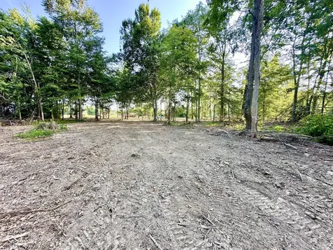 Tract B W Private Rd 775 S Commiskey IN 47227