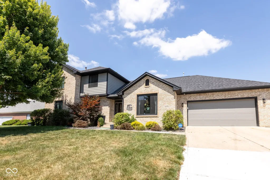 2225 Marina Court Greenwood IN 46143
