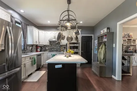 2225 Marina Court Greenwood IN 46143