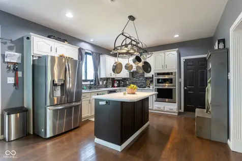 2225 Marina Court Greenwood IN 46143