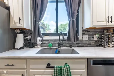 2225 Marina Court Greenwood IN 46143