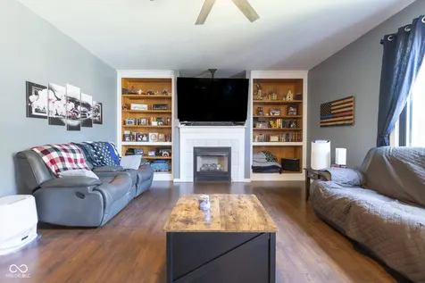 2225 Marina Court Greenwood IN 46143