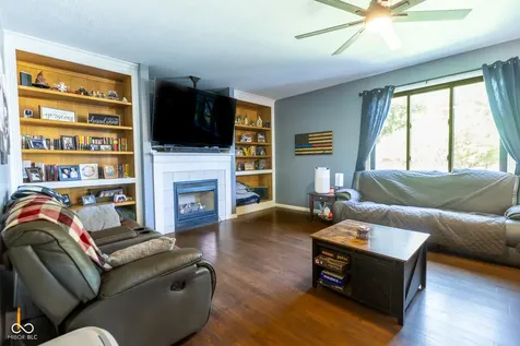 2225 Marina Court Greenwood IN 46143