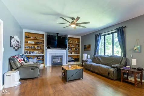 2225 Marina Court Greenwood IN 46143