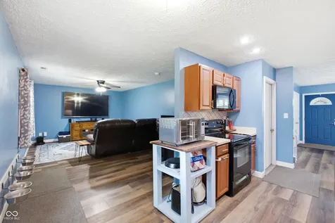 975 Stonegate Road Greenwood IN 46142