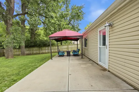 975 Stonegate Road Greenwood IN 46142