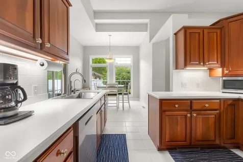 3610 Woodfield Place Columbus IN 47203