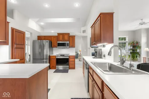 3610 Woodfield Place Columbus IN 47203