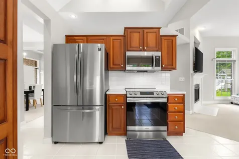 3610 Woodfield Place Columbus IN 47203